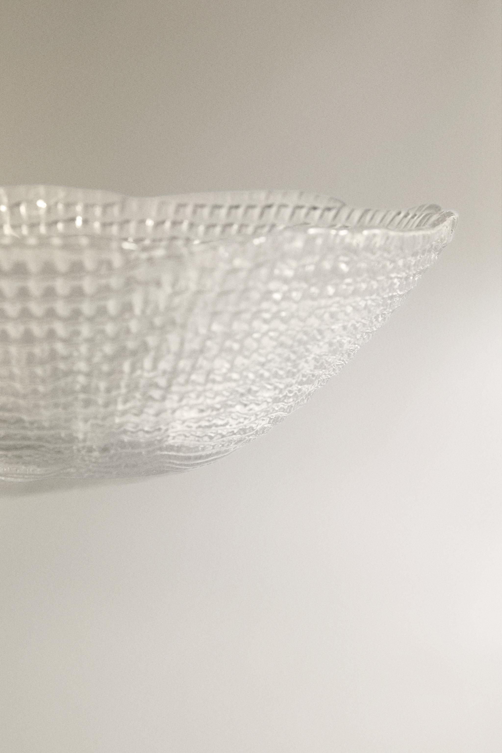 GLASS BOWL WITH RAISED DESIGN